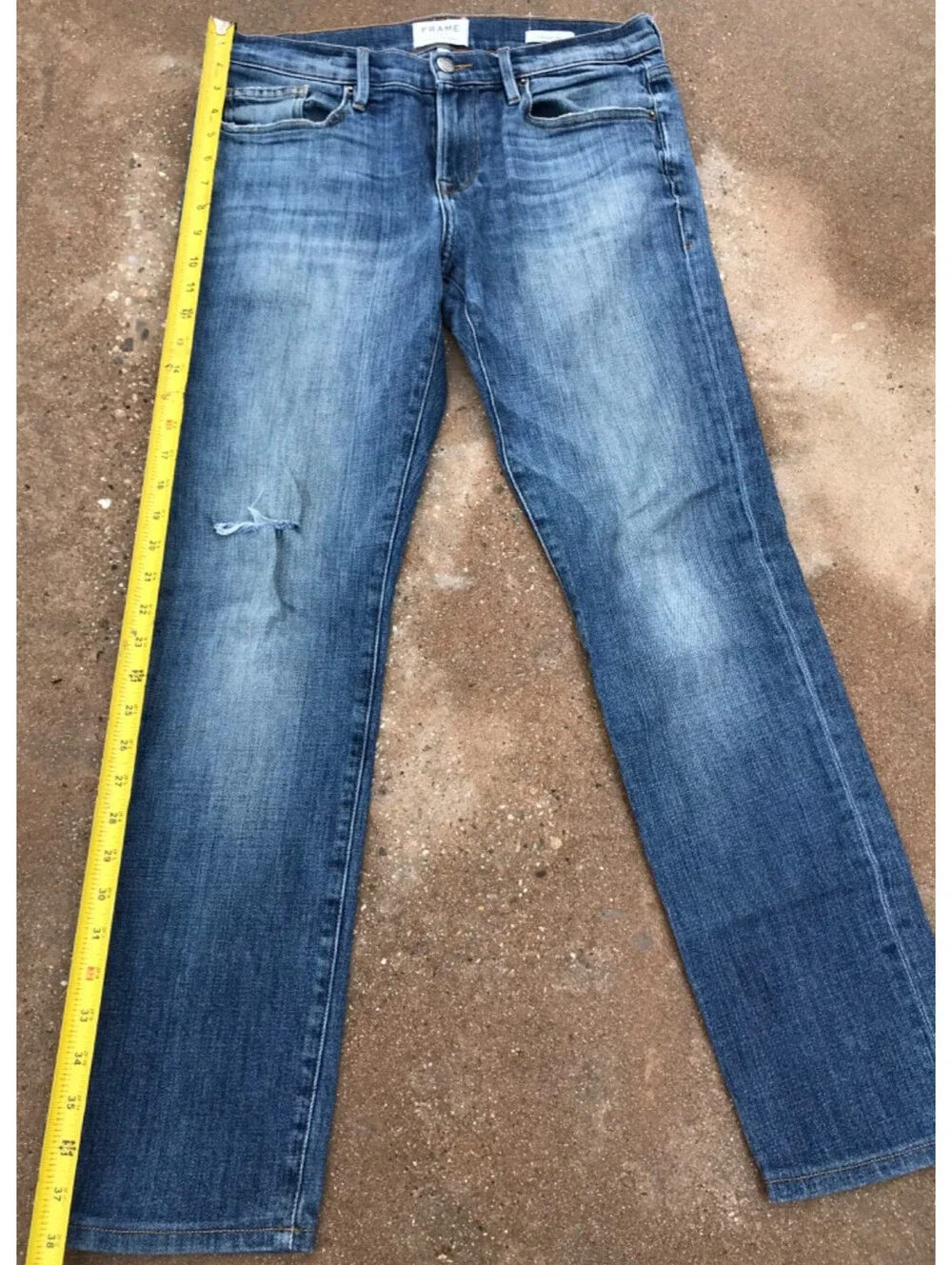 Frame Made in USA  L'Homme Slim-Fit Denim Blue Jeans Light Wash Mens 30x31 hole